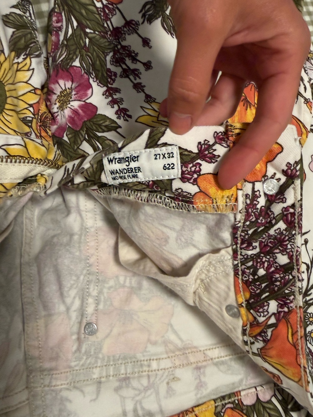 Wrangler Floral Printed Pants - Picture 4 of 4